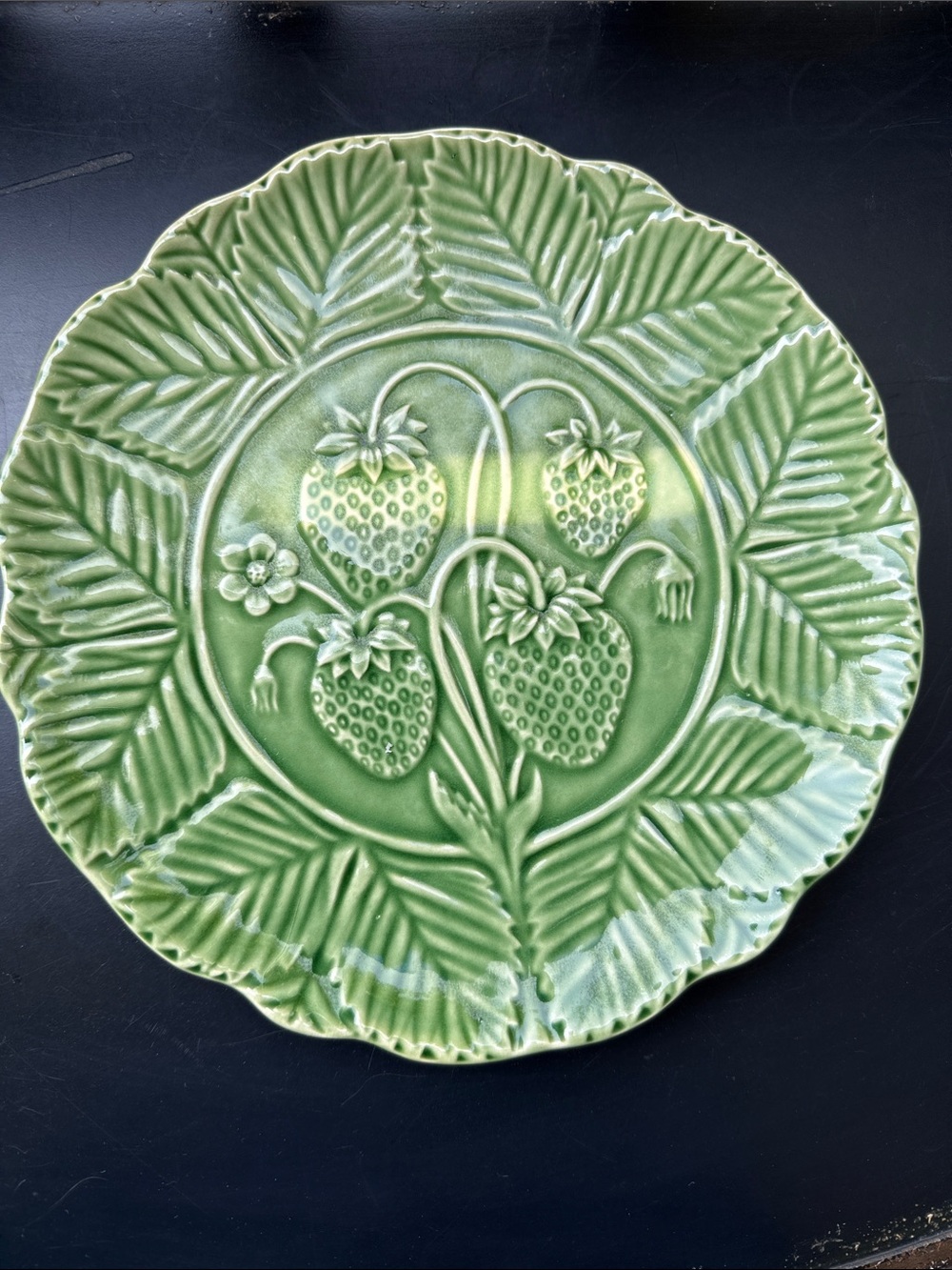 Bordallo Pinheiro vintage strawberry patterned 
Plate